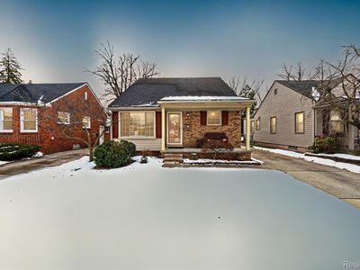 24107 Penn St, Dearborn, MI, 48124