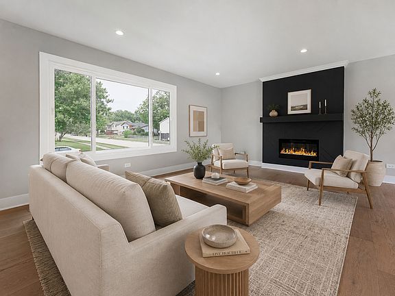 4th image of 16749 Meadowdale Dr