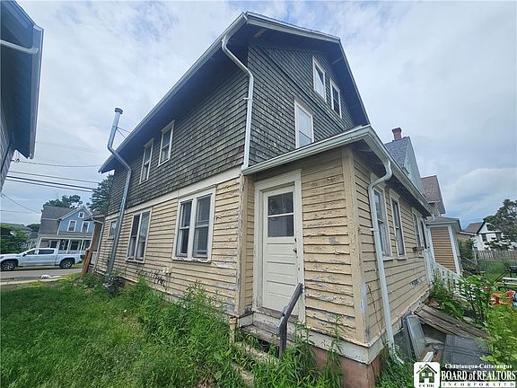 4th image of 1010 Buffalo St