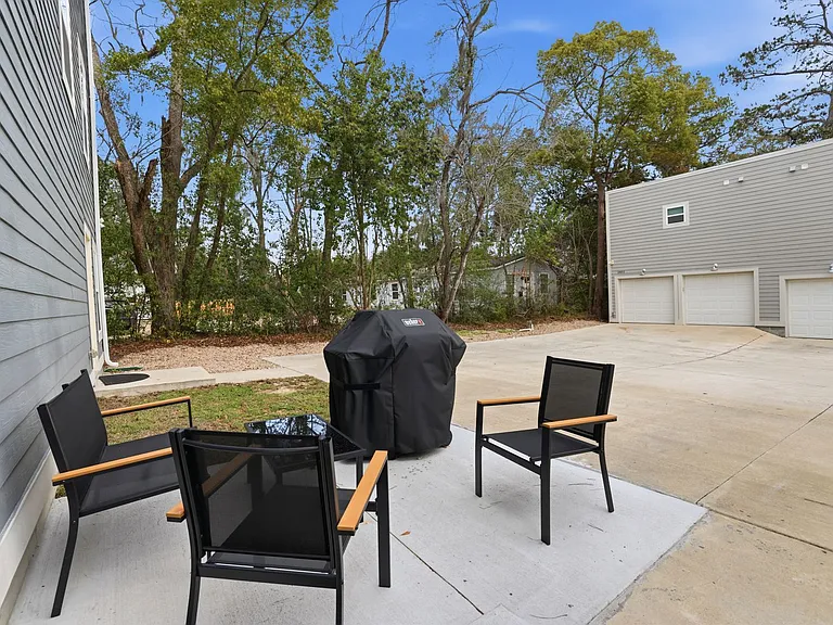 1241 N Bronough St — Photo 20