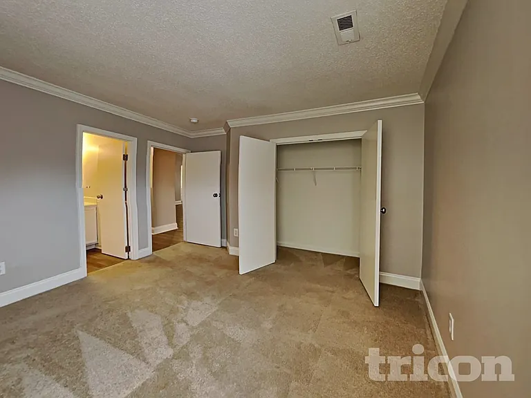 11608 Stewarts Crossing Dr — Photo 6
