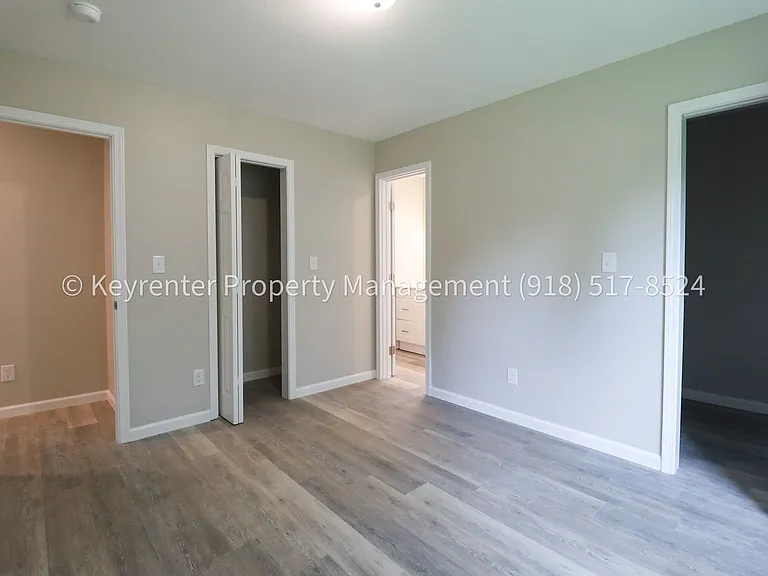 43 S Toledo Ave — Photo 26