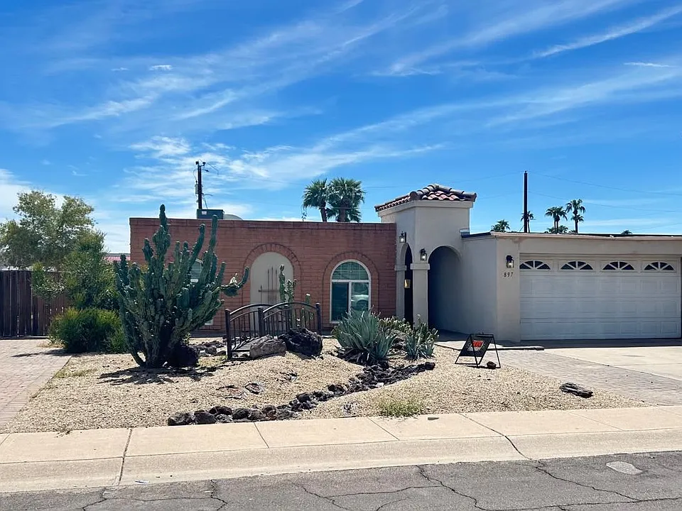 897 W Del Rio St