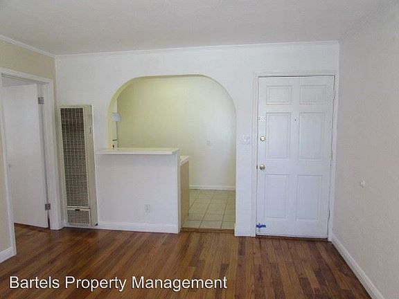 5th image of 3239 Tulare Ave