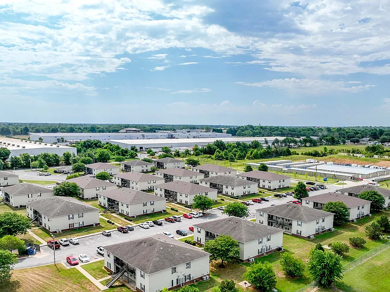 Southwind Place Apartment Homes — Photo 16