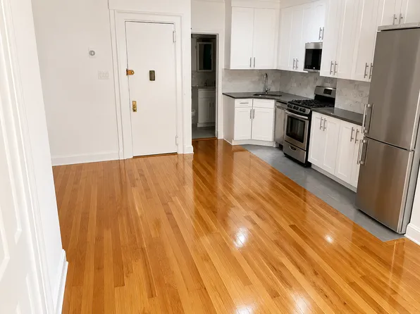 319 West 80th Street image 1 of 6