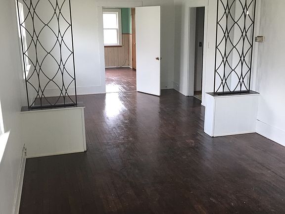 2nd image of 503 S Louisiana St