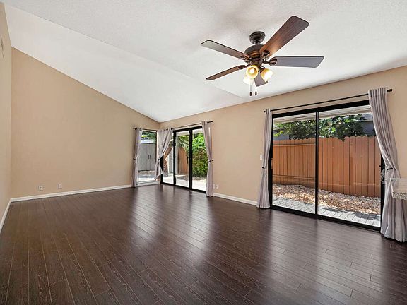 5th image of 720 Donovan Ct