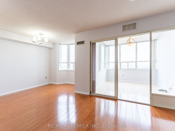 30 Malta Ave, Brampton, ON