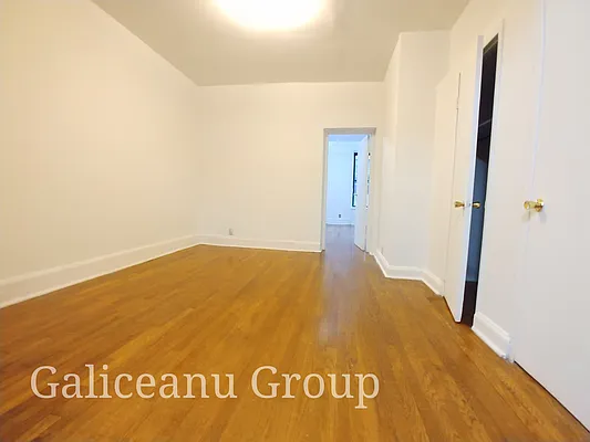 Rented by Lexington Real Estate Group | media 26