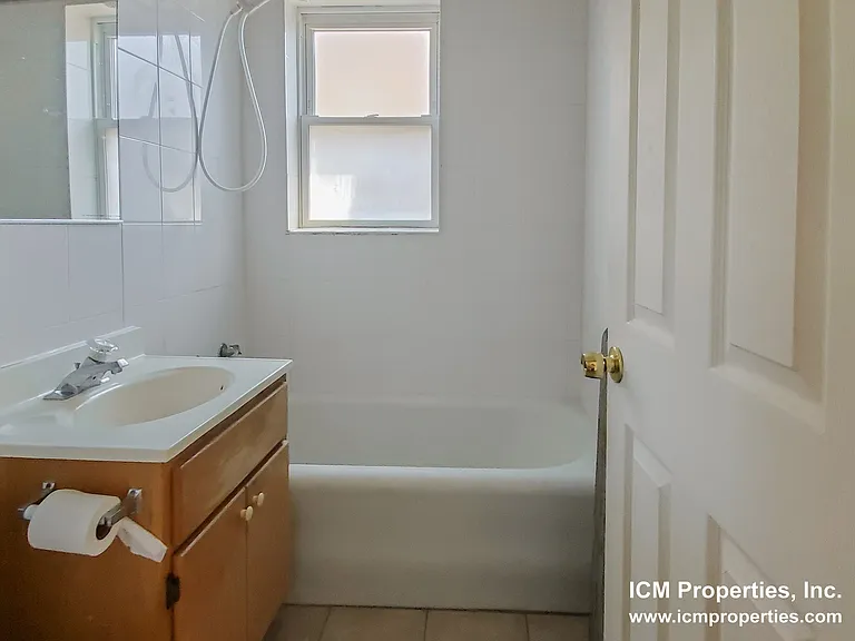 39263 N Pine Grove Ave #3E — Photo 9