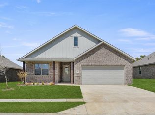 111 Maverick Trl, Valley View, TX 76272