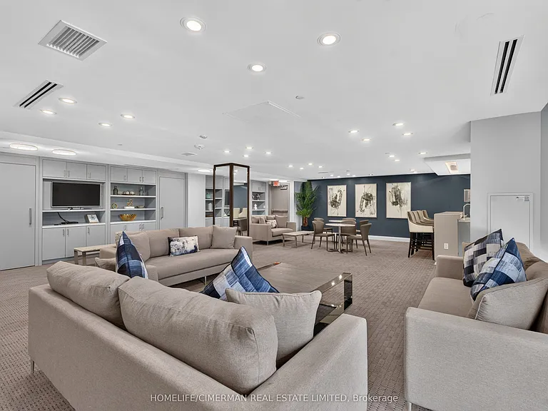 9090 Yonge St #1010 — Photo 44