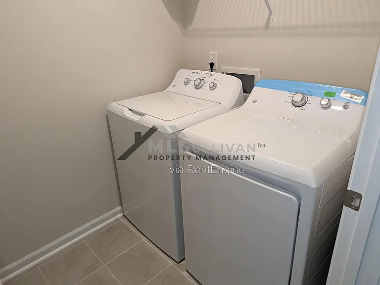 1527 Smoky Mountains St #1 — Photo 14