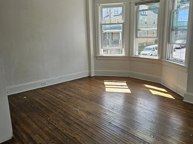 111 N 13th St — Photo 14