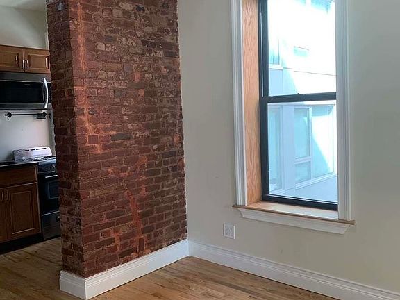 5th image of 328 W 44th St #56B