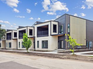 1608 D St SW, Cedar Rapids, IA 52404
