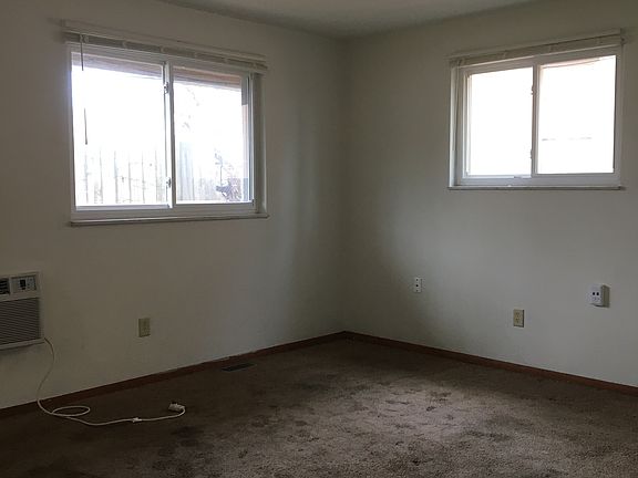 2nd image of 1649 Huffman Ave APT D