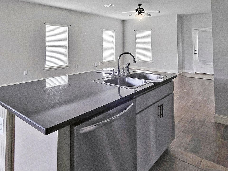 14086 Harley Dr, Diberville, MS 39540 | Zillow