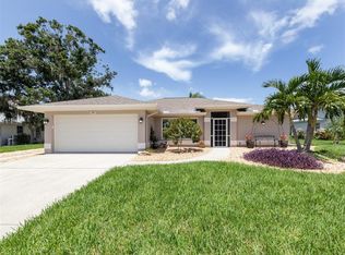 352 Woodvale Dr, Venice, FL 34293