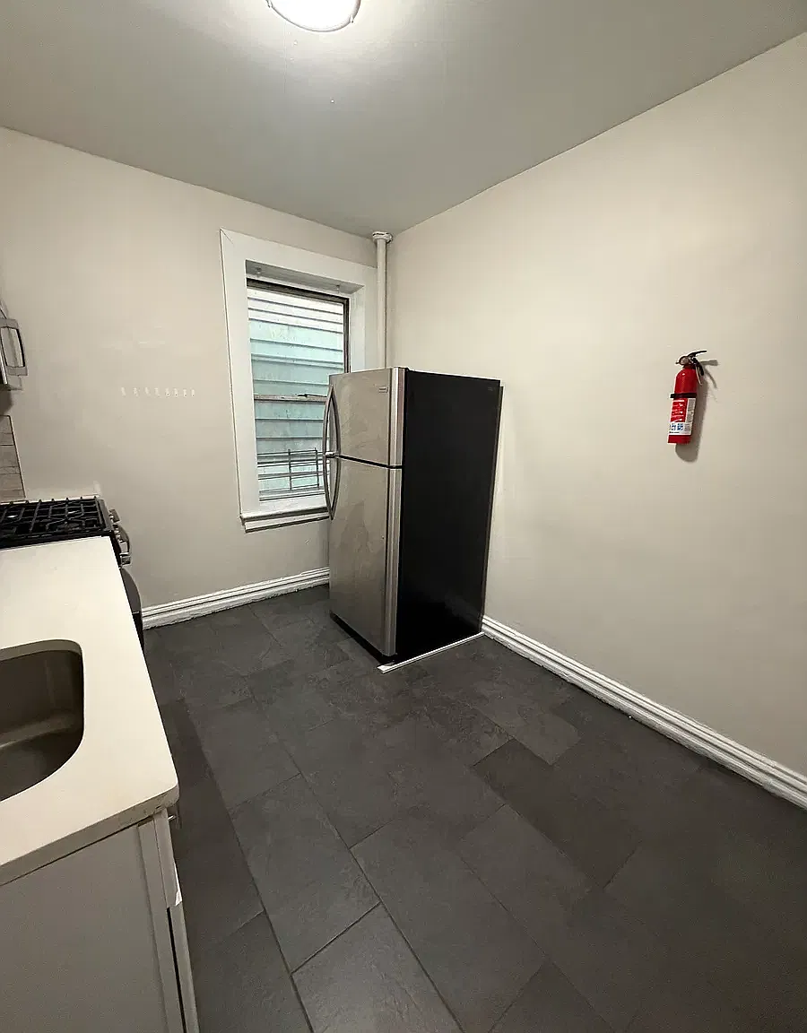 1 bed, 800 sqft, $1,995 — Photo 2