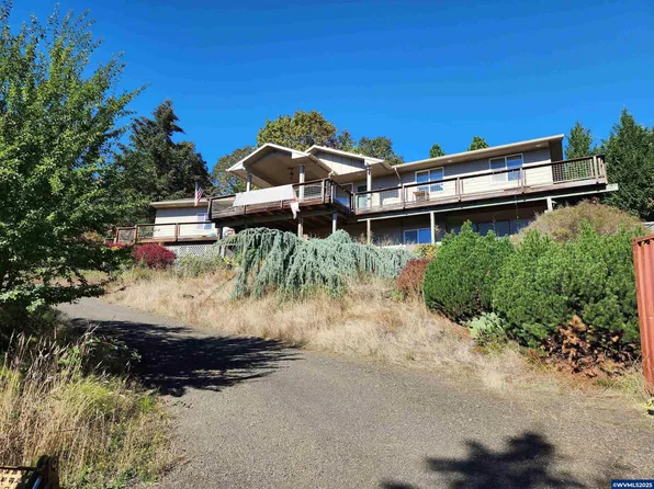 1429 NE Center St, Sheridan, OR 97378