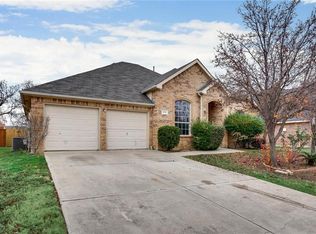 2713 Valencia Ln, Denton, TX 76210