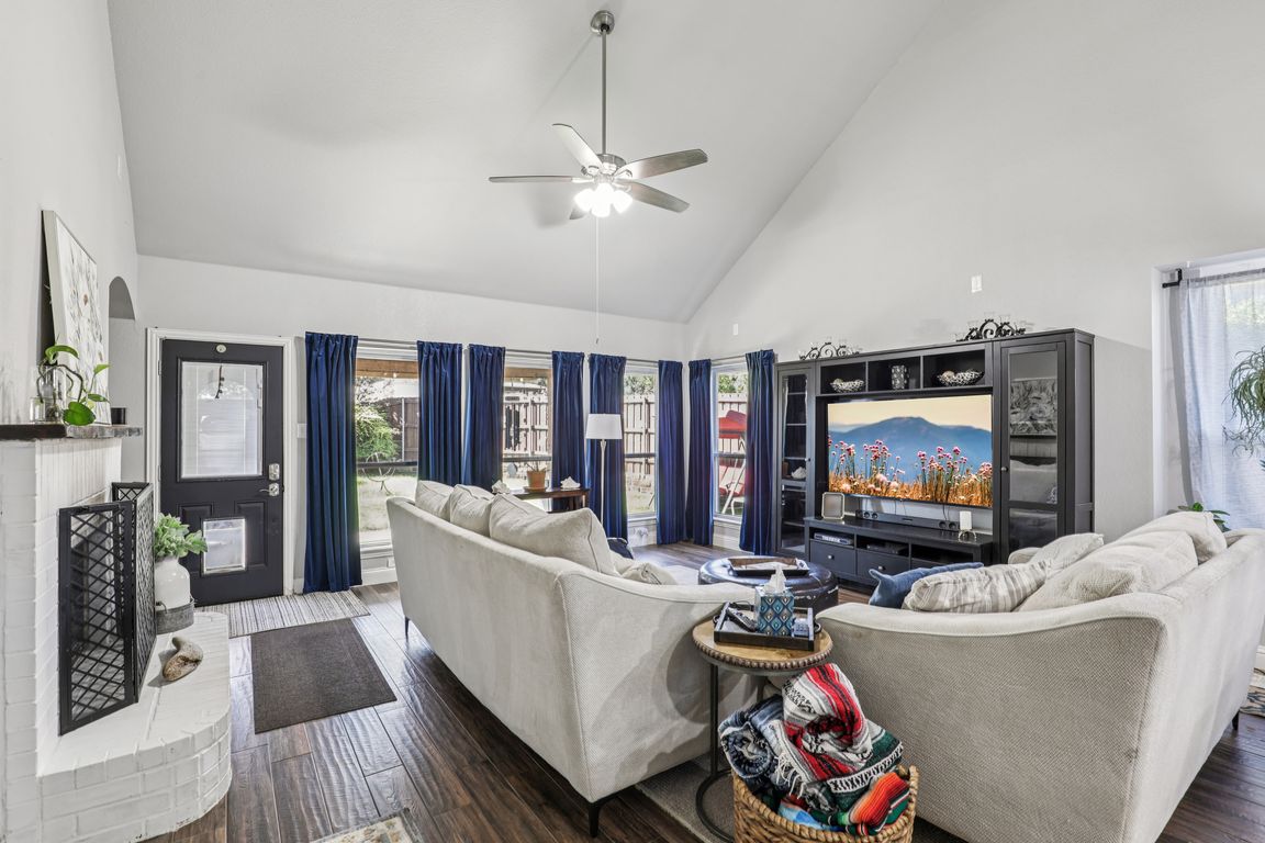 Shorecrest Dr-S2407-024.jpg