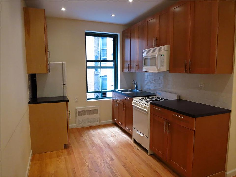 1st image of 520 E 79th St APT 3A