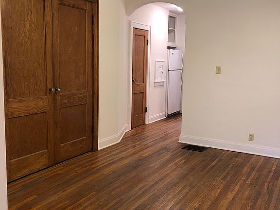 4th image of 169 E Arcadia Ave APT 2