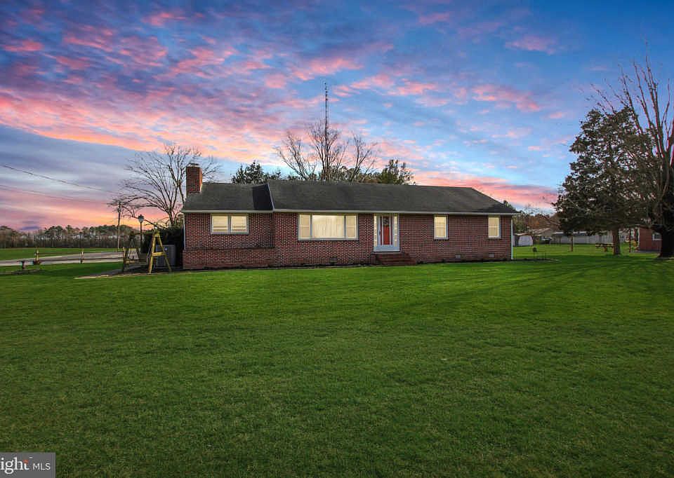 1st image of 25362 Deerfield Ln