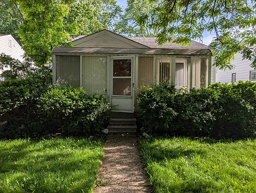 184 W Strathmore Ave Photo 1