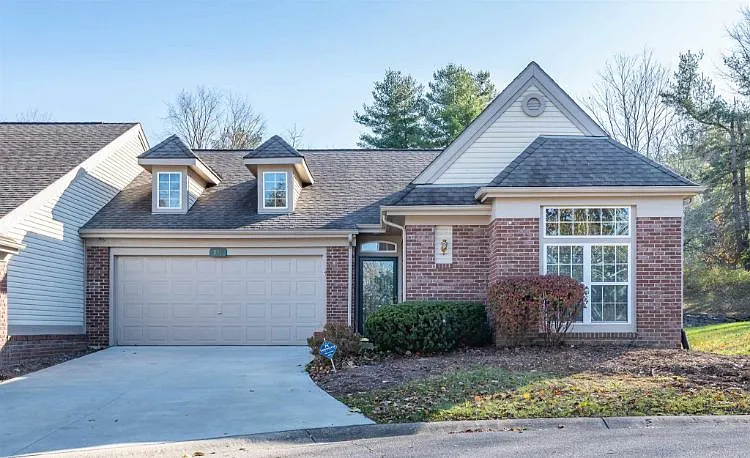 750 E Moss Creek Dr photo 1