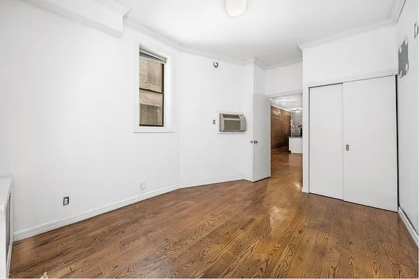 Rented by Douglas Elliman | media 14