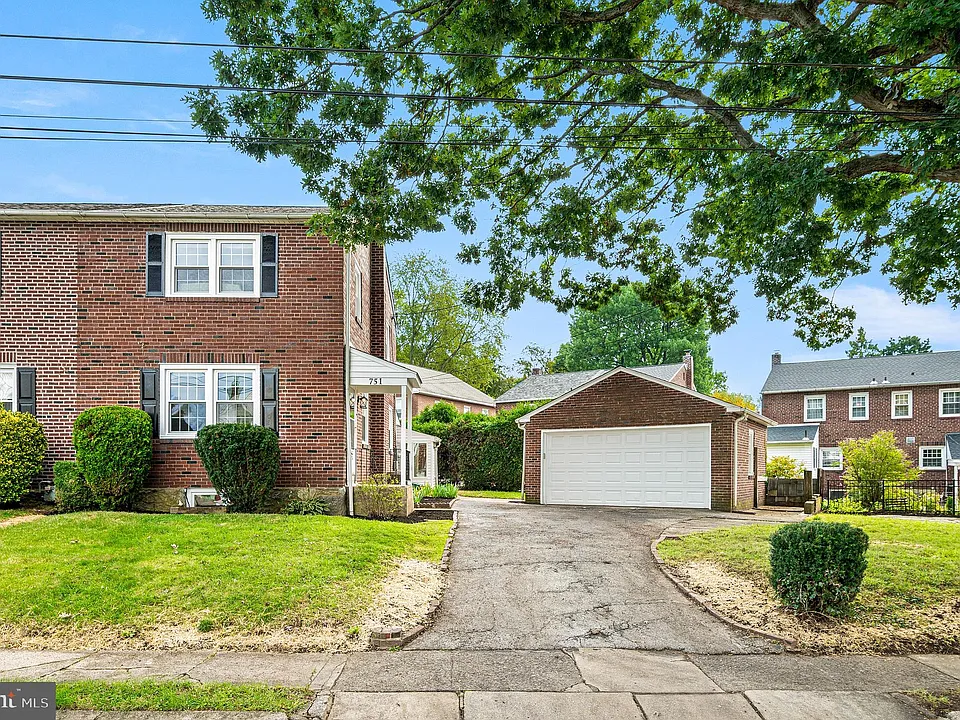 751 Oak View Rd