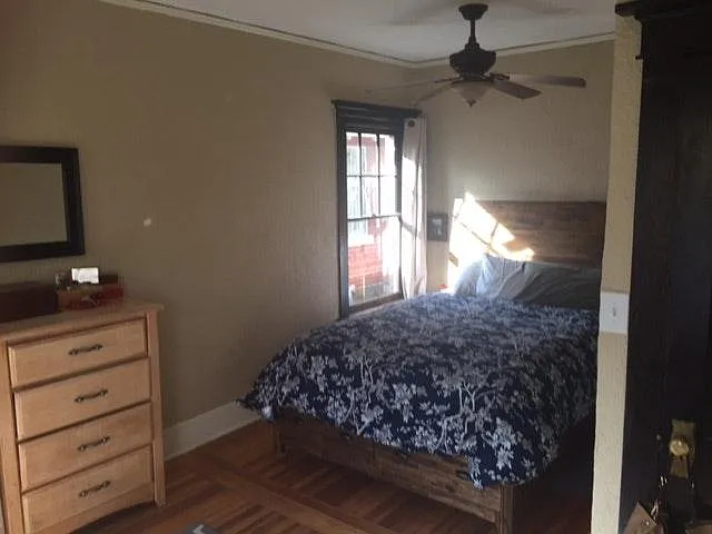 upstairs bedroom 1