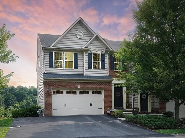 233 Noble Woods Dr, Coraopolis, PA 15108