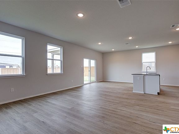 5th image of 1406 Prynne St