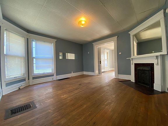 2nd image of 815 W Kalamazoo Ave APT 1