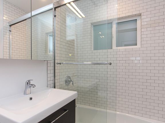 4th image of 2210 5th St #C