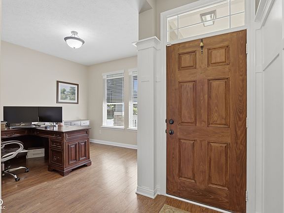 5th image of 5122 Clemens Pl
