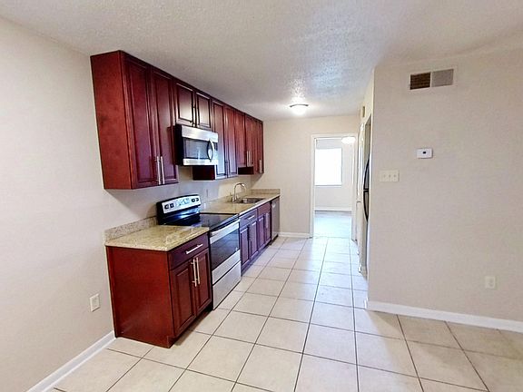 2nd image of 4220 Belvedere St #6