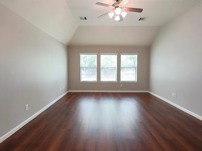 28038 Emma Gardens Ln — Photo 13
