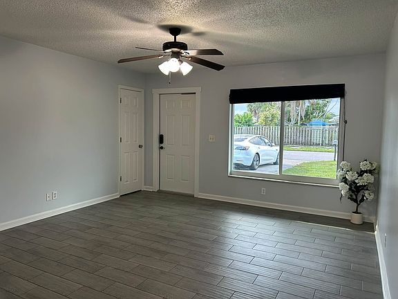 3rd image of 7669 SE James St
