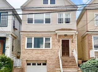 124 W 45Th St, Bayonne City, NJ 07002