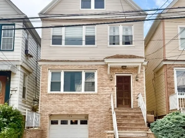 124 W 45Th St, Bayonne City, NJ 07002
