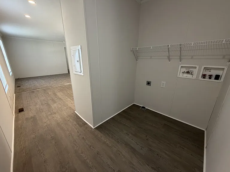 38000 Le Chateau Blvd #144 — Photo 9