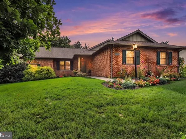 7033 Augusta National, Fayetteville, PA 17222