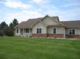 9390 Van Vleet Rd, Gaines, MI 48436