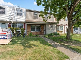 5 Farragut Ct, Willingboro, NJ 08046